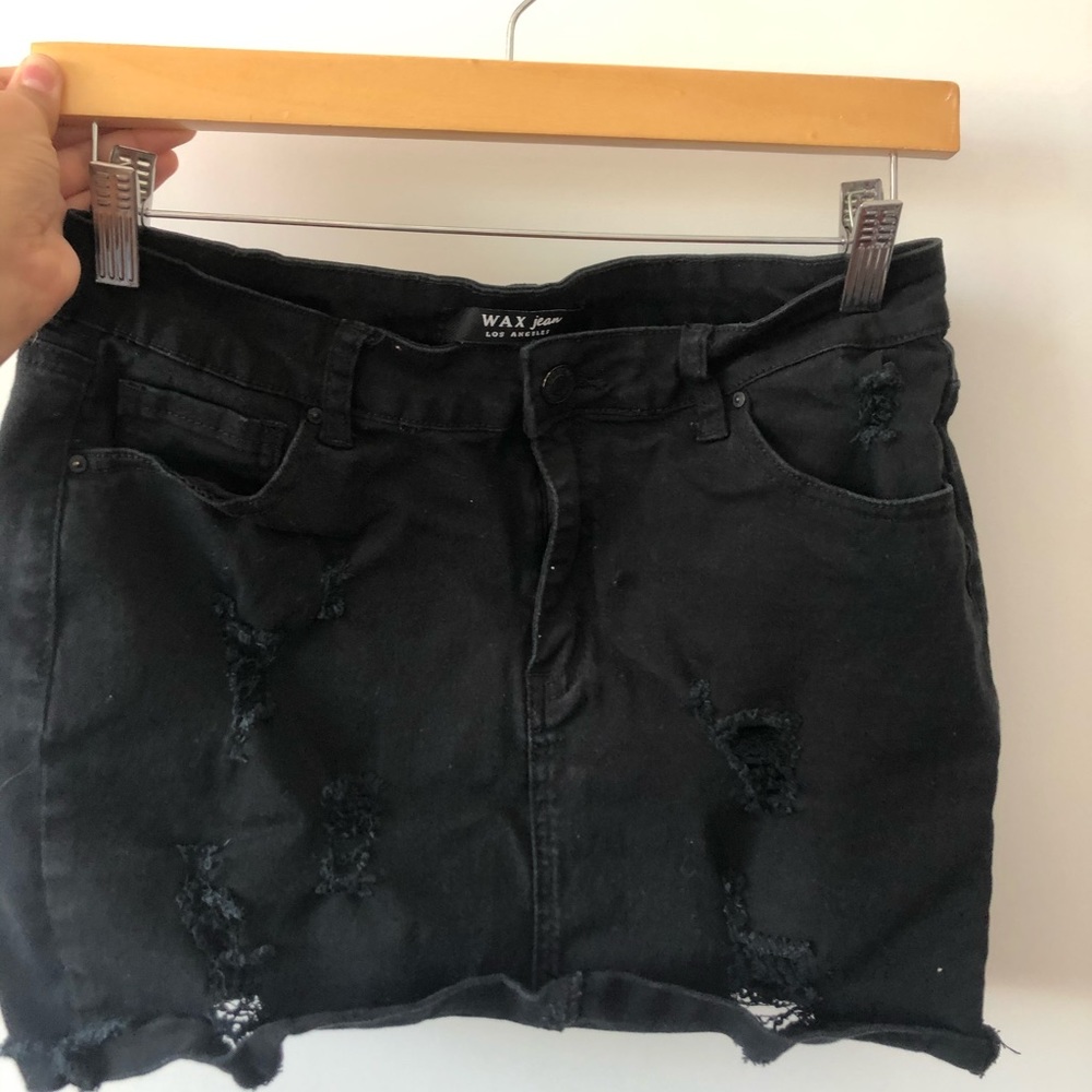 Black mini skirt size Large